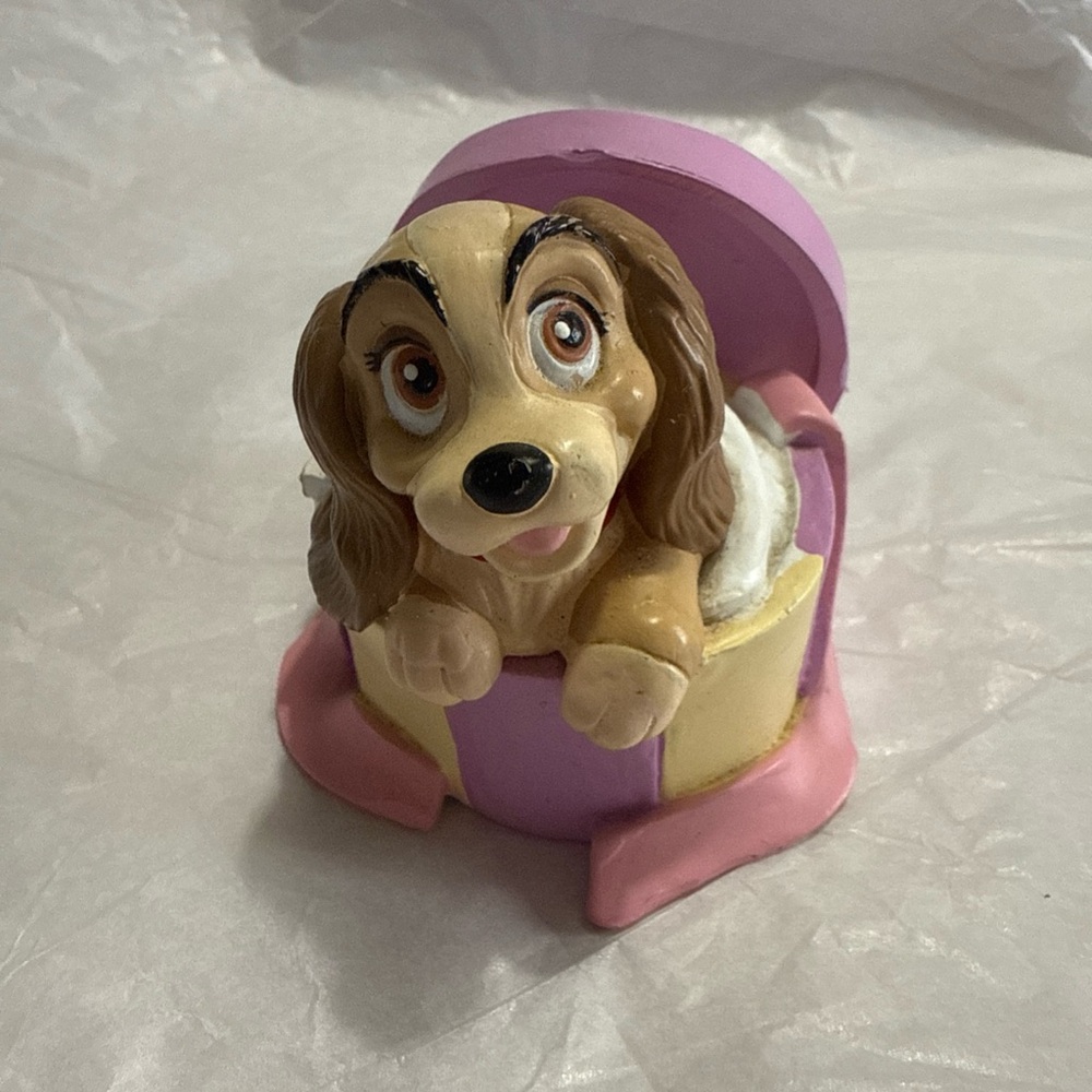 Disney Lady and the Tramp Disney store figurine